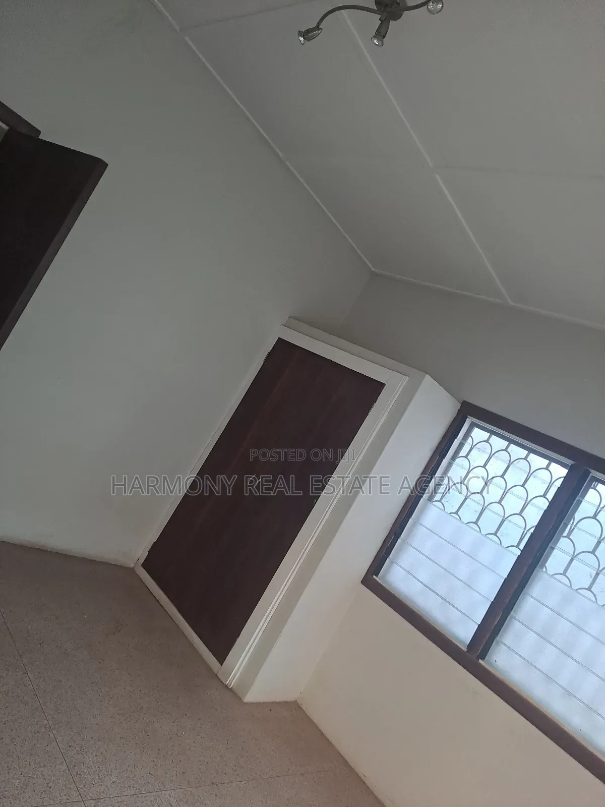 5bdrm House in Dzorwulu for rent