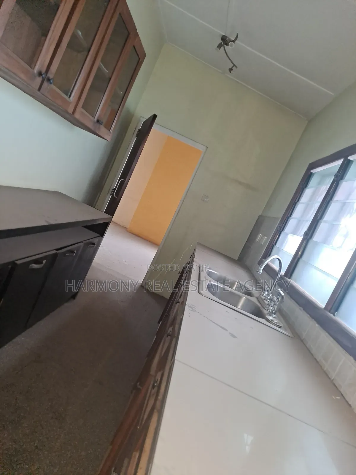5bdrm House in Dzorwulu for rent