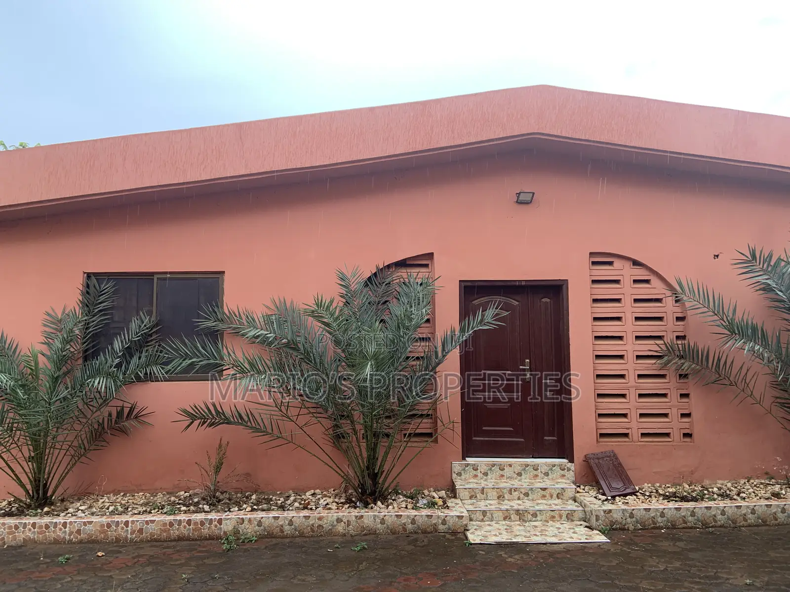 1bdrm Apartment in Mario’S Properties, Adjiriganor for rent
