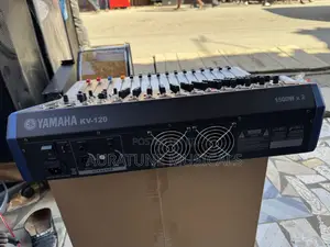 Yamaha 12 Channel Power Mixer
