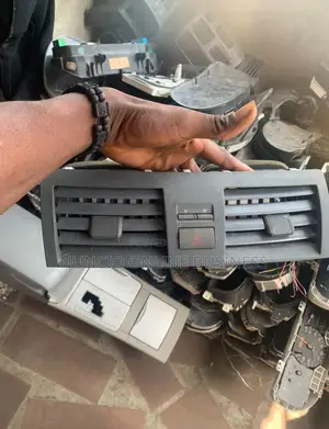 Toyota Camry 2010 Vent