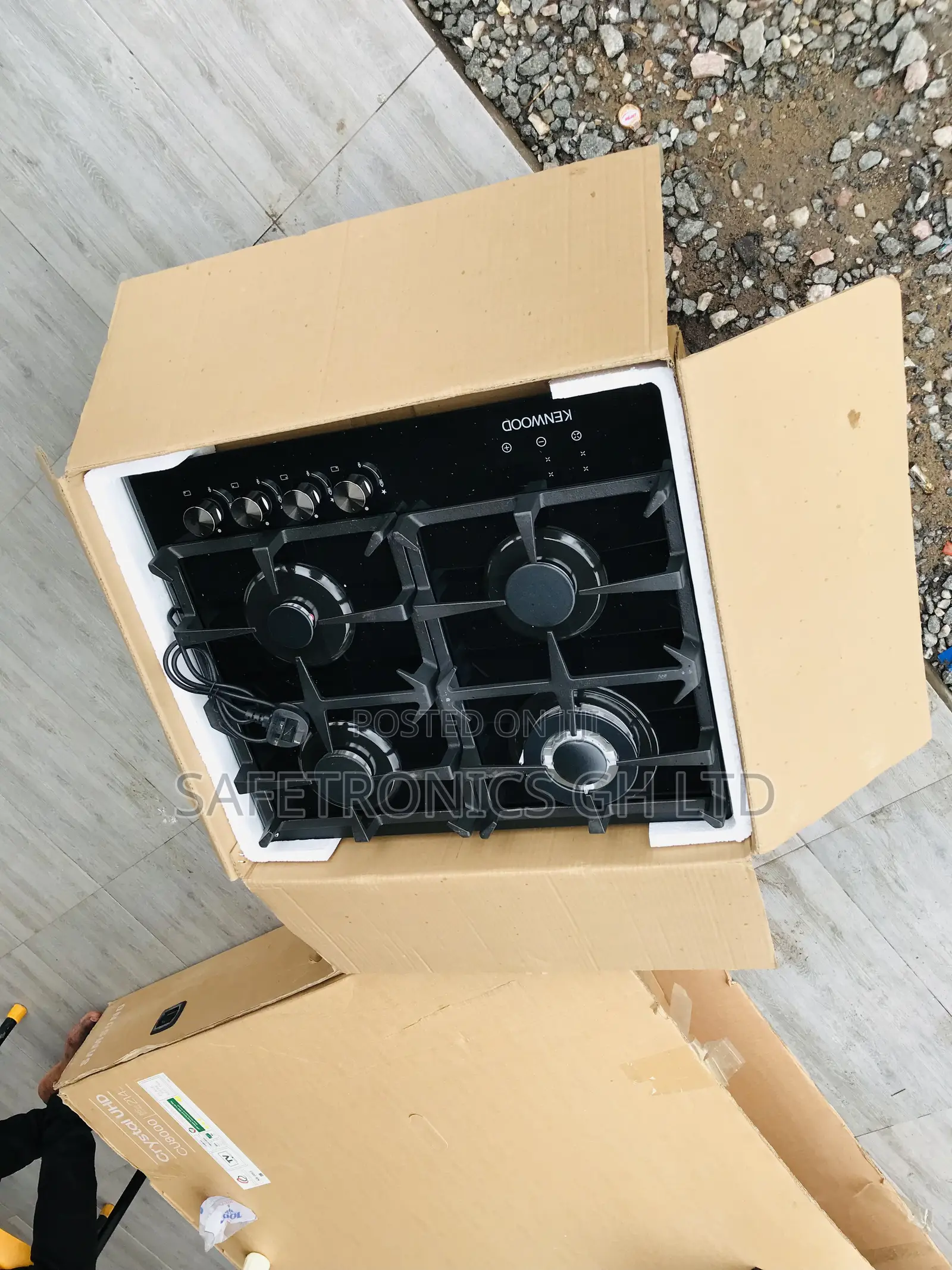 60cm Kenwood 4 Burner Touch Screen Glass Auto Ignition