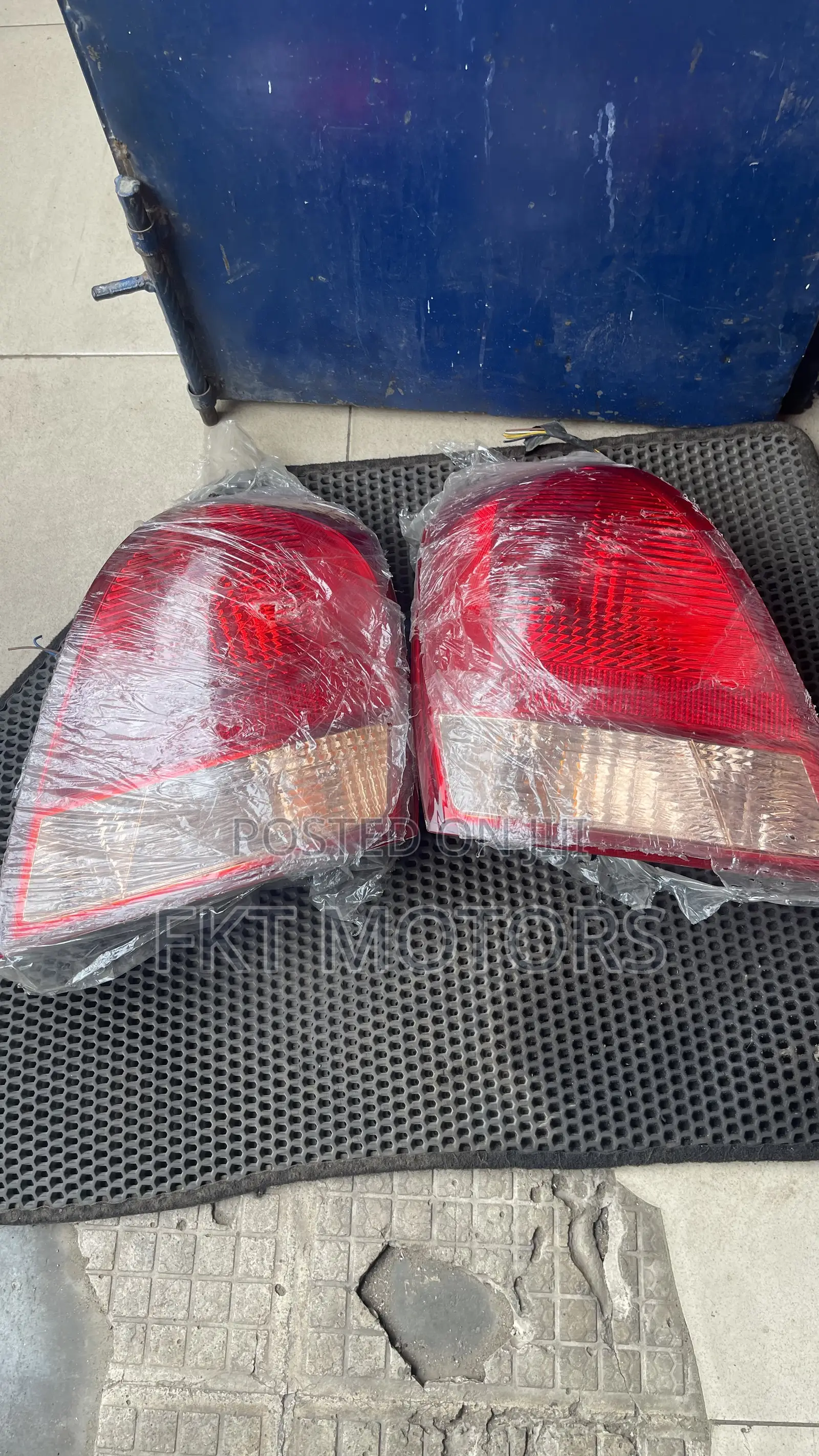 Hyundai Elantra Headlights Taillight Set 2002,2003,2004,2005