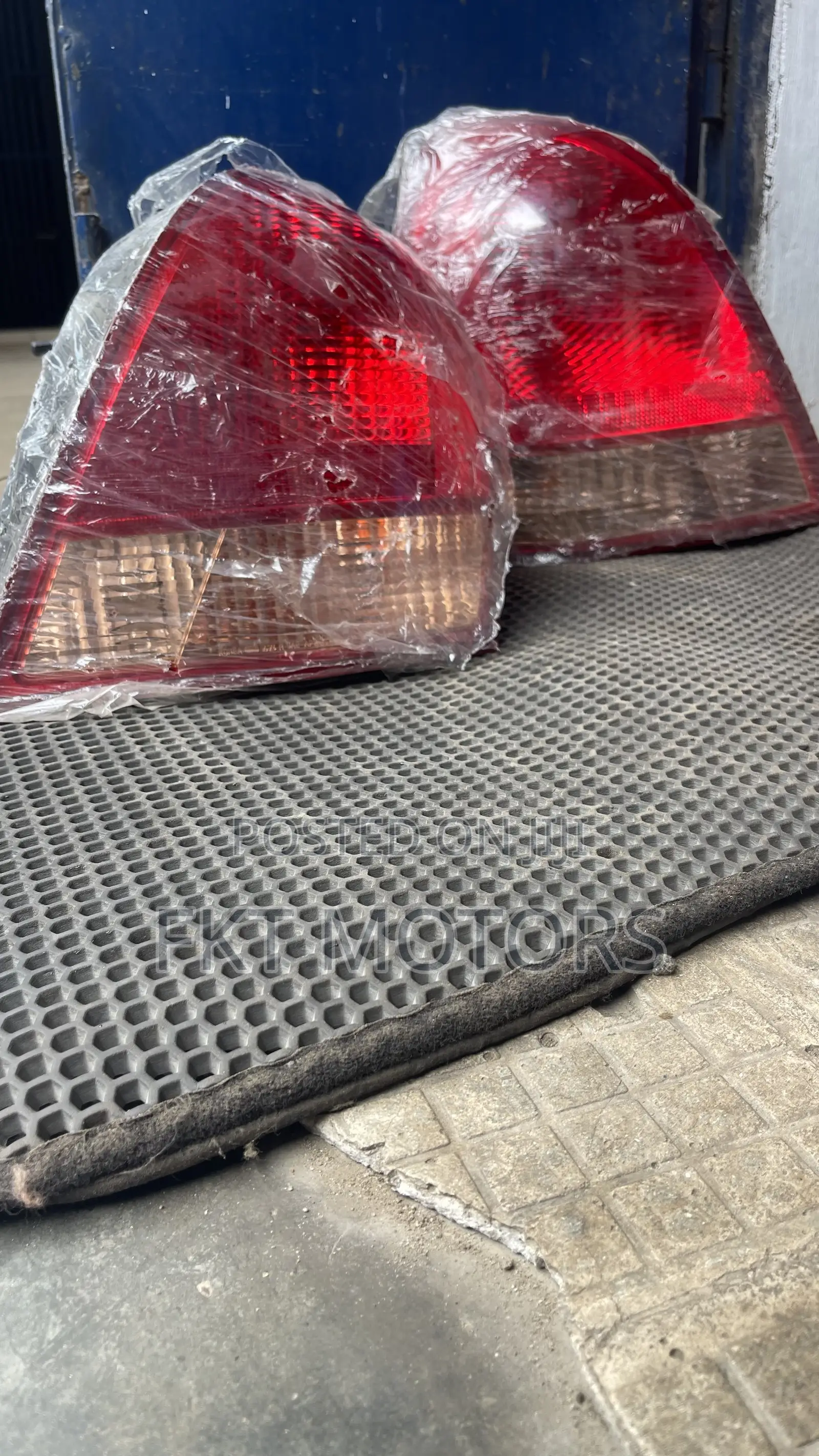 Hyundai Elantra Headlights Taillight Set 2002,2003,2004,2005
