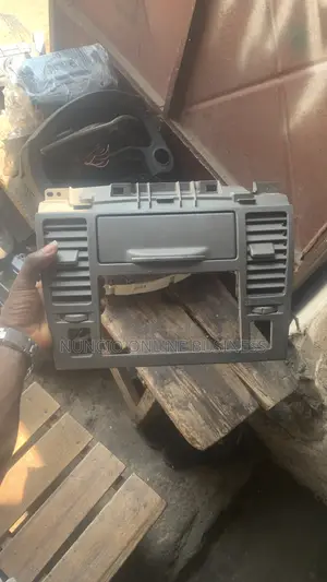 Nissan Versa 2010 Vent Face