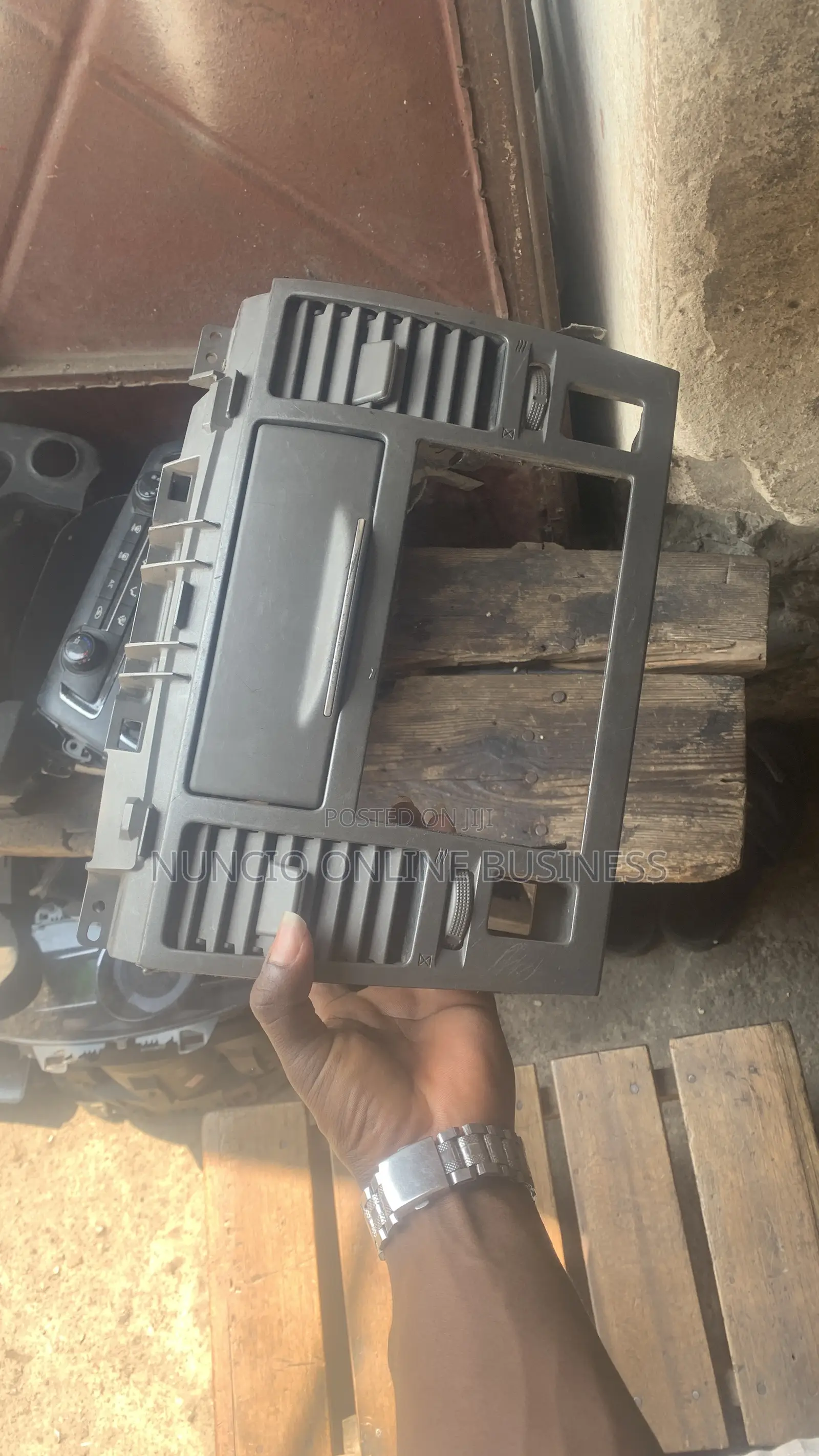 Nissan Versa 2010 Vent Face