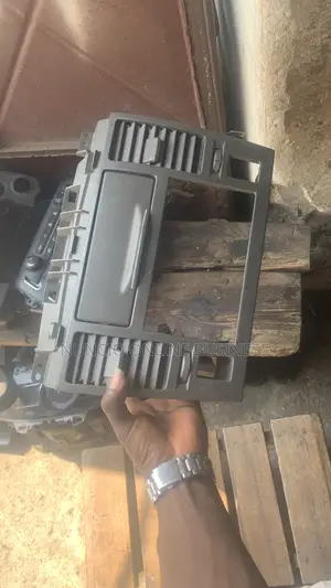 Nissan Versa 2010 Vent Face