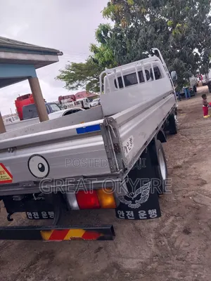 Hyundai Mighty Truck