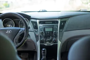 Rent Hyundai Sonata