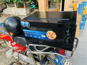 Black Midea 20 Litres Microwave