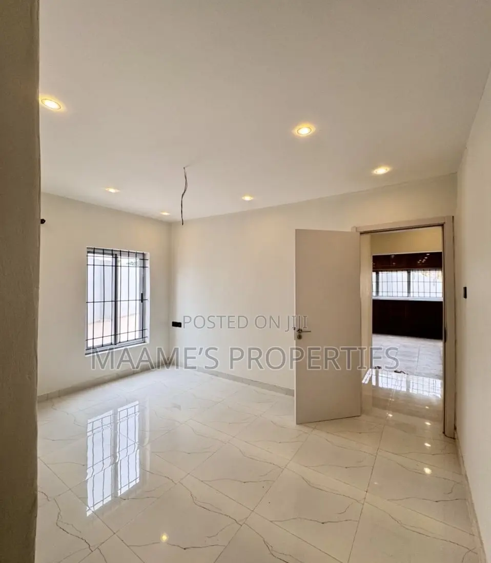 3bdrm House in Aburi for sale