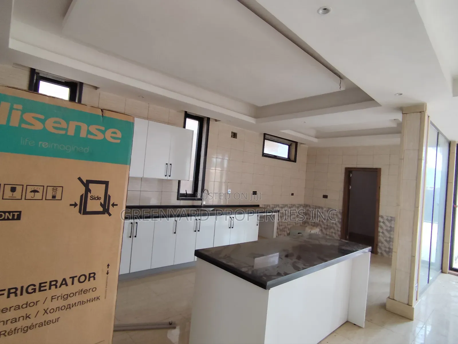 5bdrm House in Lakeside, Ashaley Botwe for sale