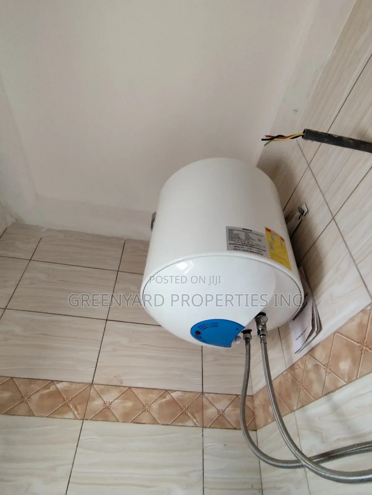 5bdrm House in Lakeside, Ashaley Botwe for sale
