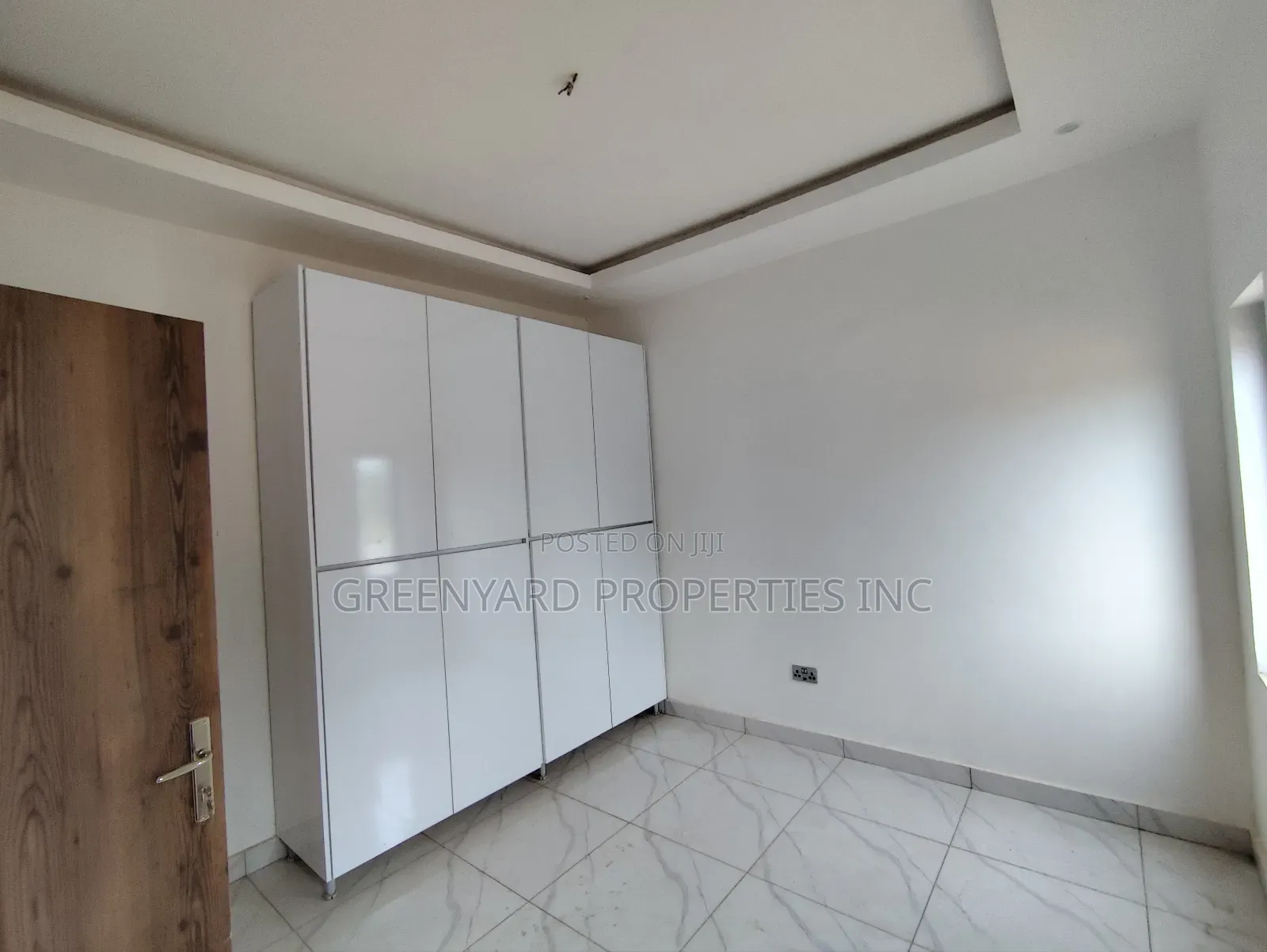 5bdrm House in Lakeside, Ashaley Botwe for sale