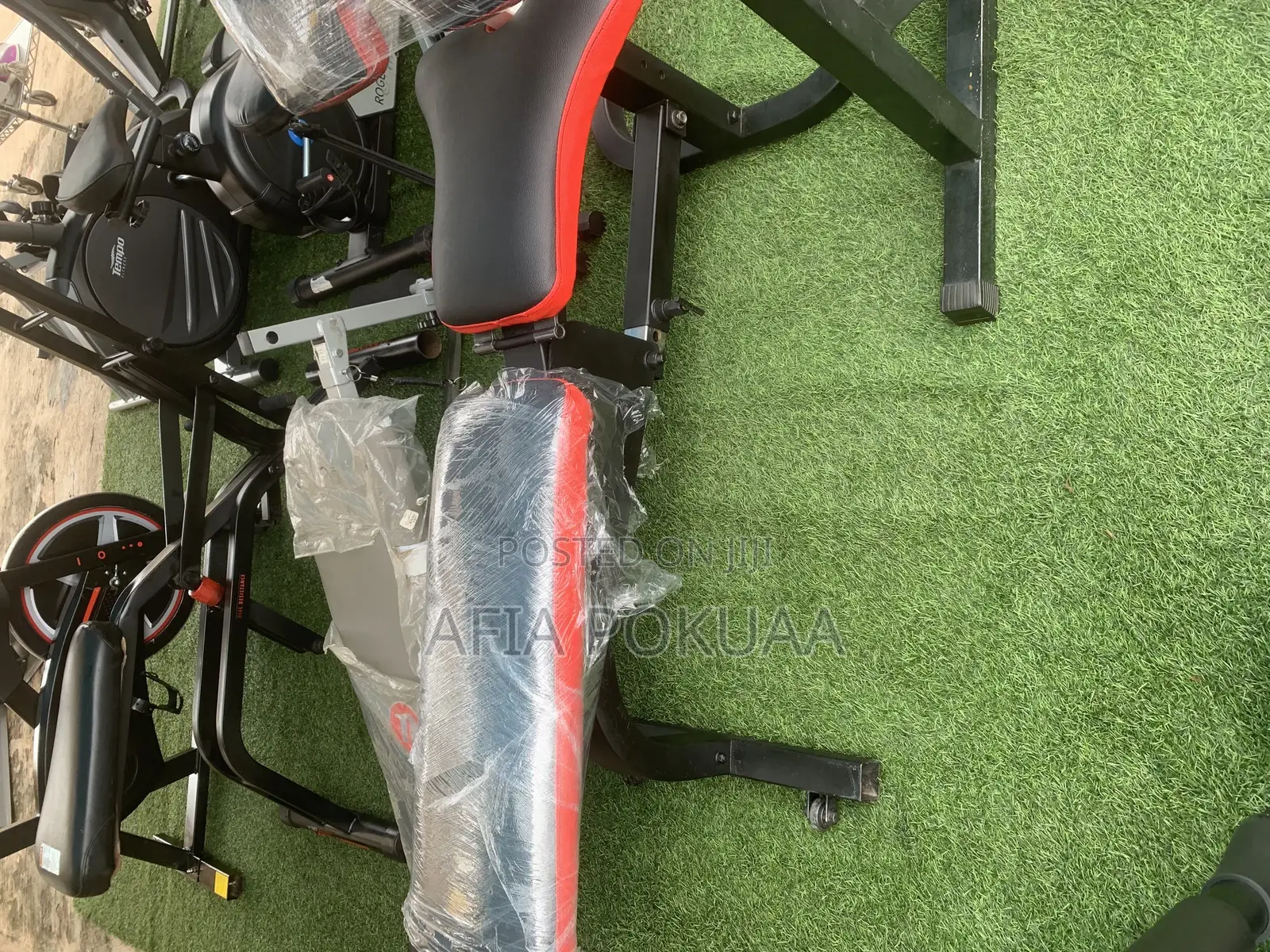 Stomach Bench Biceps Curl