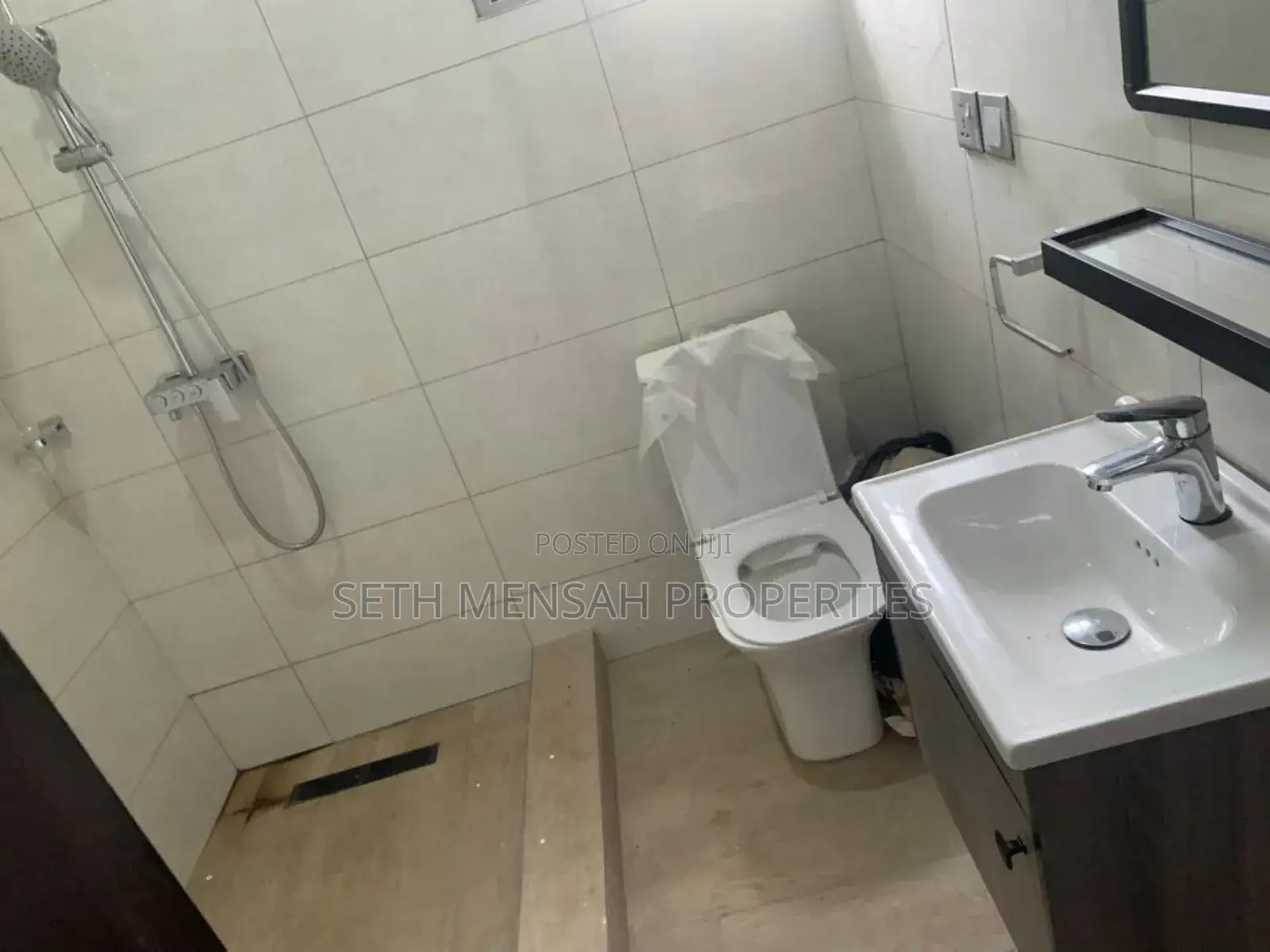 4bdrm House in Skm Properties, Spintex for sale