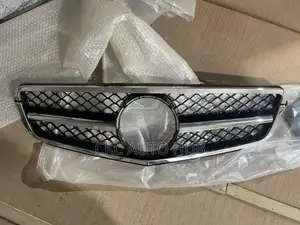 Mercedes Benz W204 Front Grille