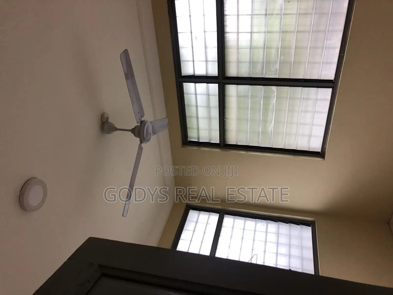 2bdrm Apartment in New Market, Kasoa for rent