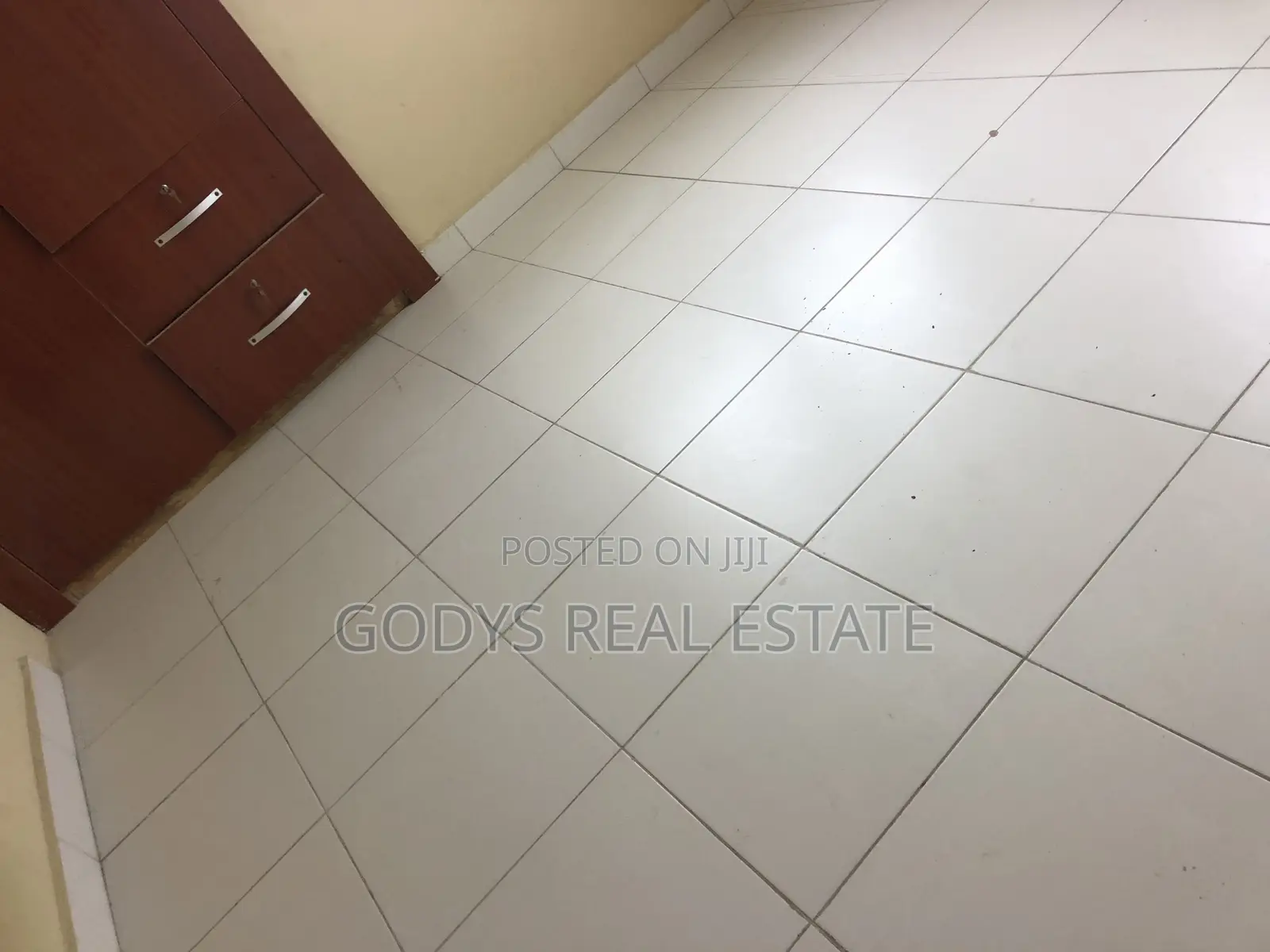 2bdrm Apartment in New Market, Kasoa for rent