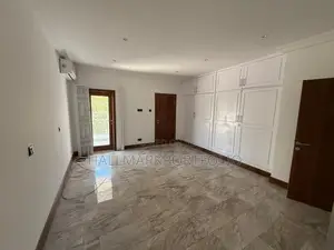 5bdrm House in American Embassy, Cantonments for rent