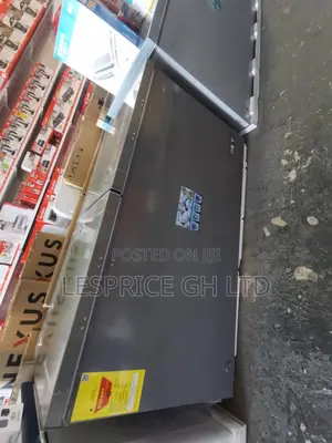 High Efficiency/.Pearl 400L Chest Freezer
