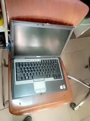Laptop Dell Latitude E6540 3GB Intel Core 2 Duo HDD 160GB