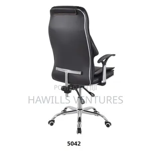 Pu Leather Swivel Chair.