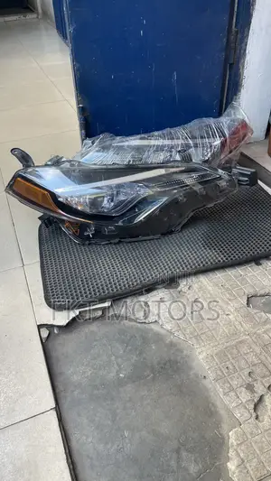 Toyota Corolla2014, 2015,2016,2017,2018,2019 Headlight Pair
