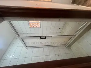 3bdrm Apartment in Bee Decor & Homes, Old Ashomang for rent