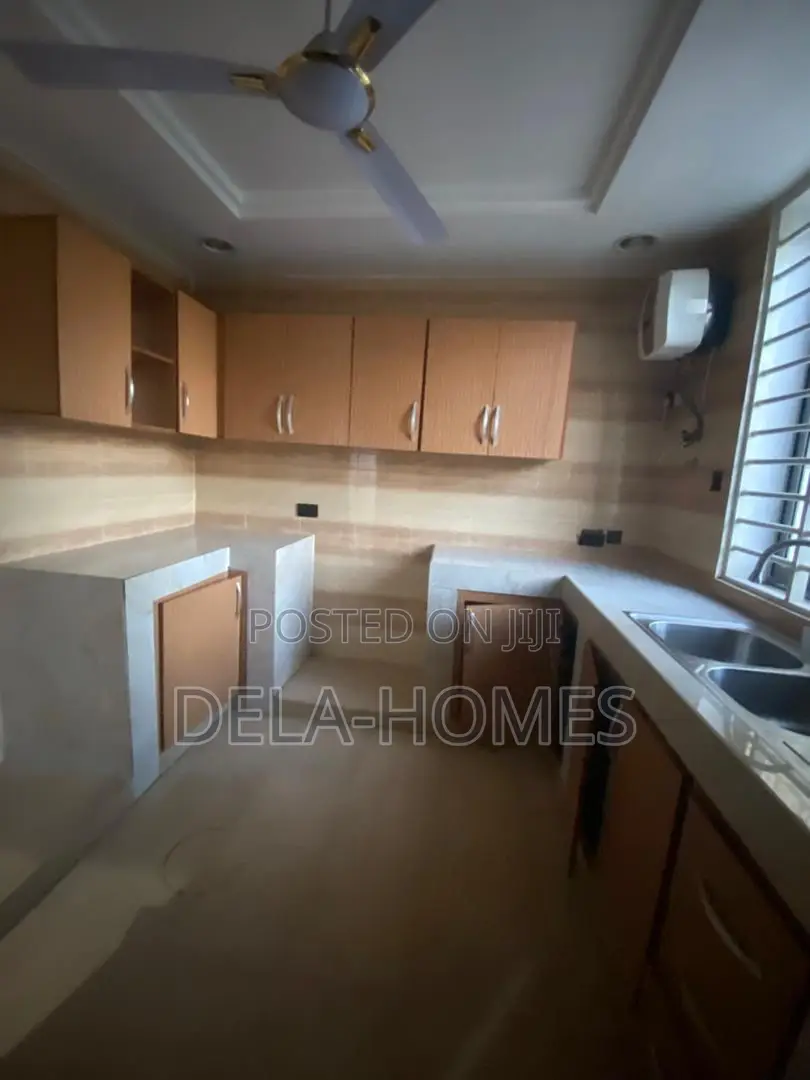 4bdrm Apartment in Adenta for rent