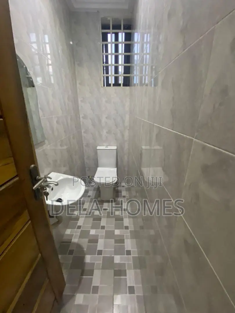 4bdrm Apartment in Adenta for rent