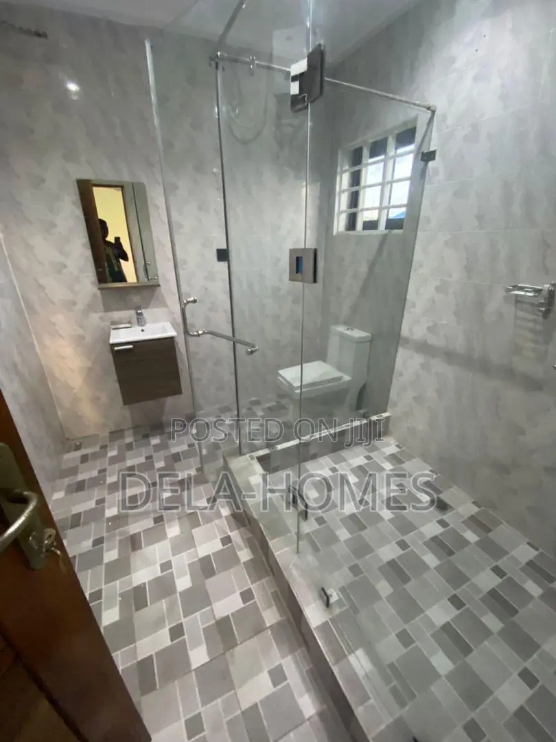 4bdrm Apartment in Adenta for rent