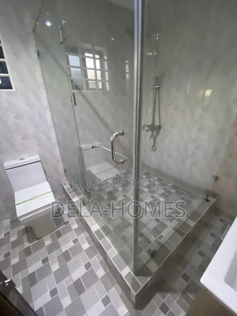 4bdrm Apartment in Adenta for rent