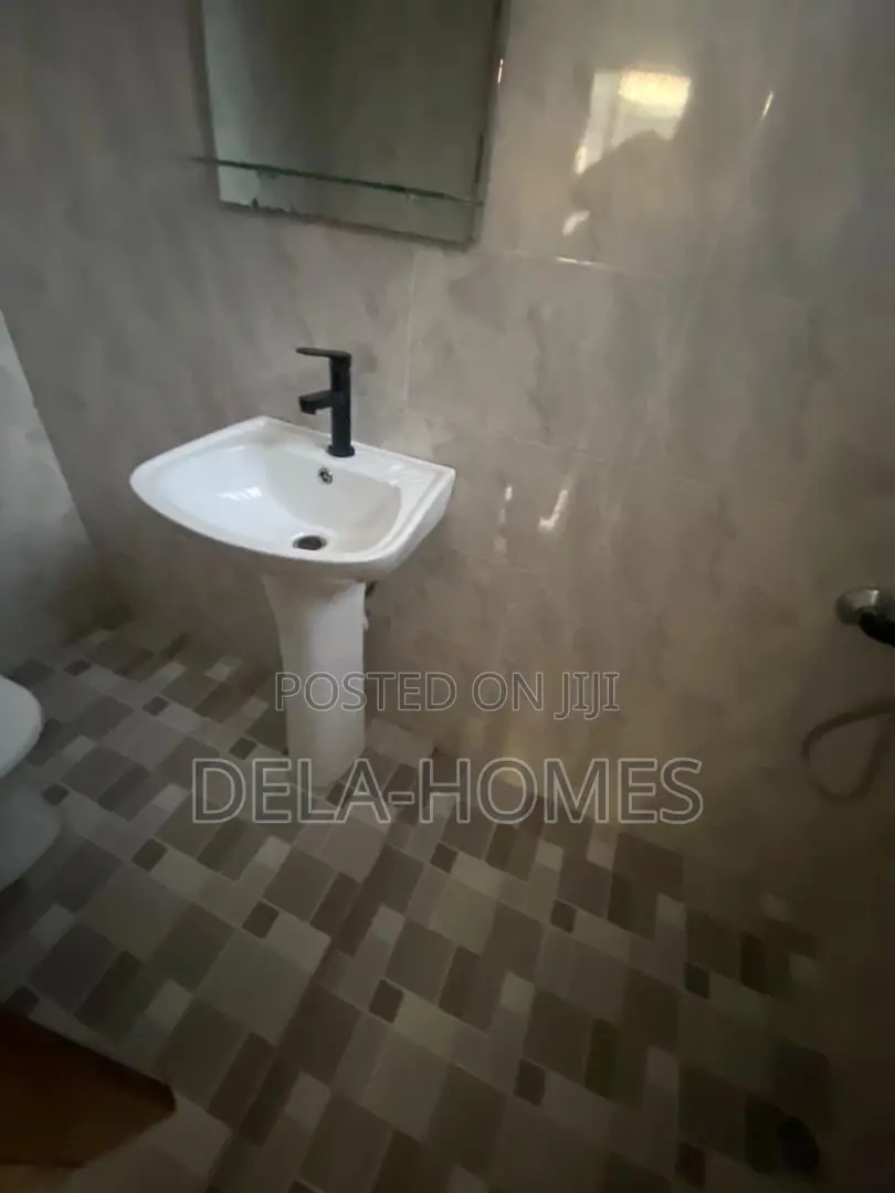 4bdrm Apartment in Adenta for rent
