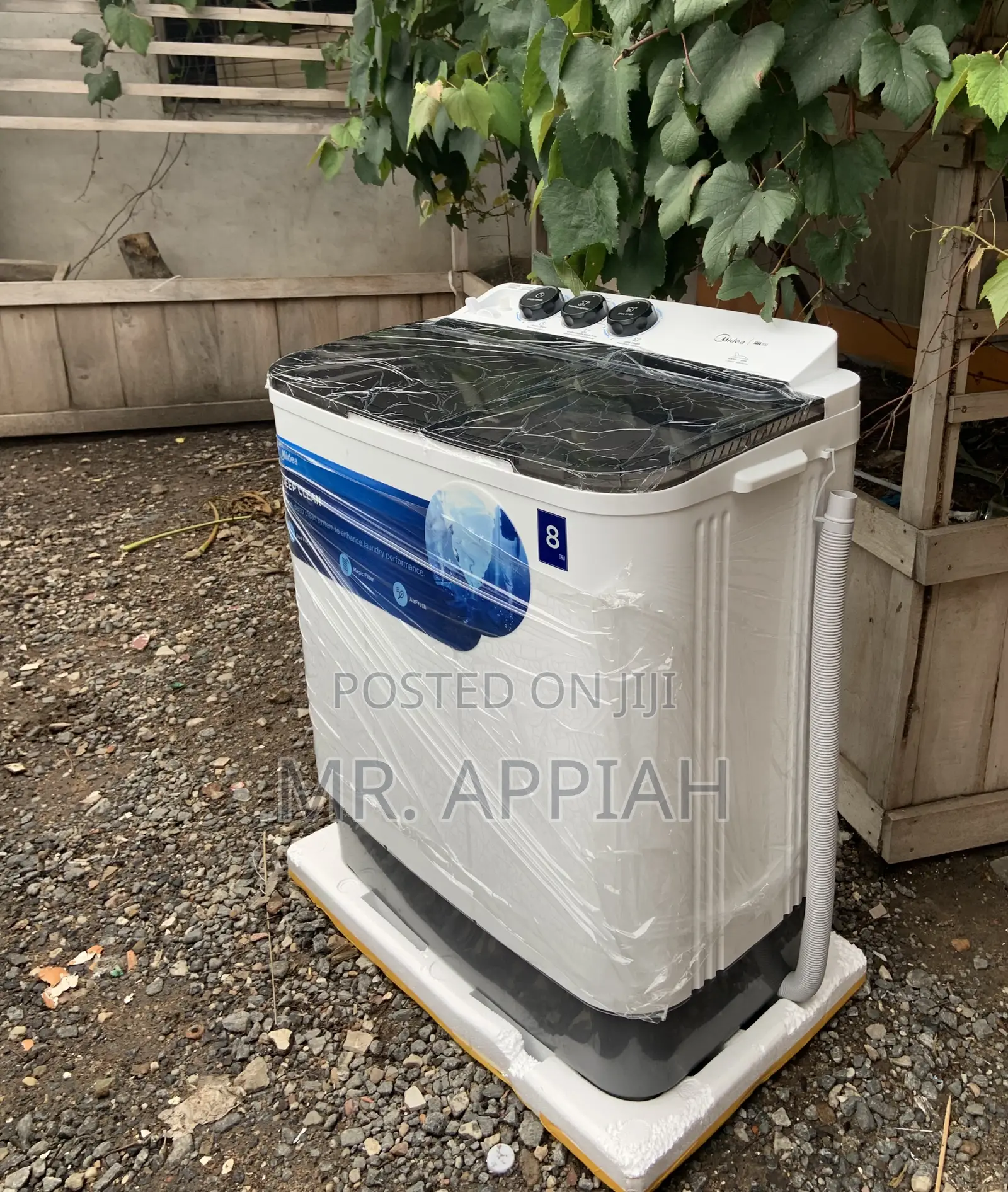 Classic Midea 8kg Spin/Dry Electric Washing Machine.