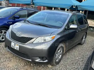 Toyota Sienna LE 8 Passenger 2012 Gray