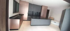 6bdrm Mansion in Seekers Realty, Adjiriganor for sale