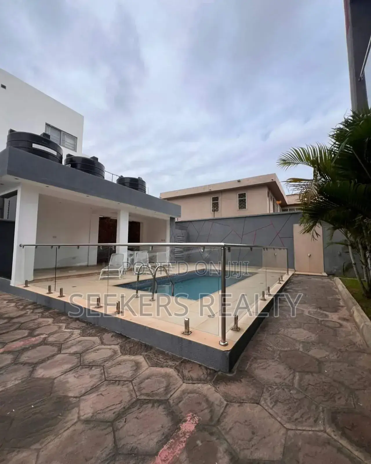 Furnished 3bdrm Apartment in Seekers Realty., Cantonments for rent