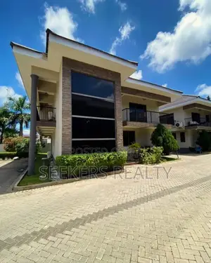 4bdrm Townhouse / Terrace in Seekers Realty, Cantonments for rent