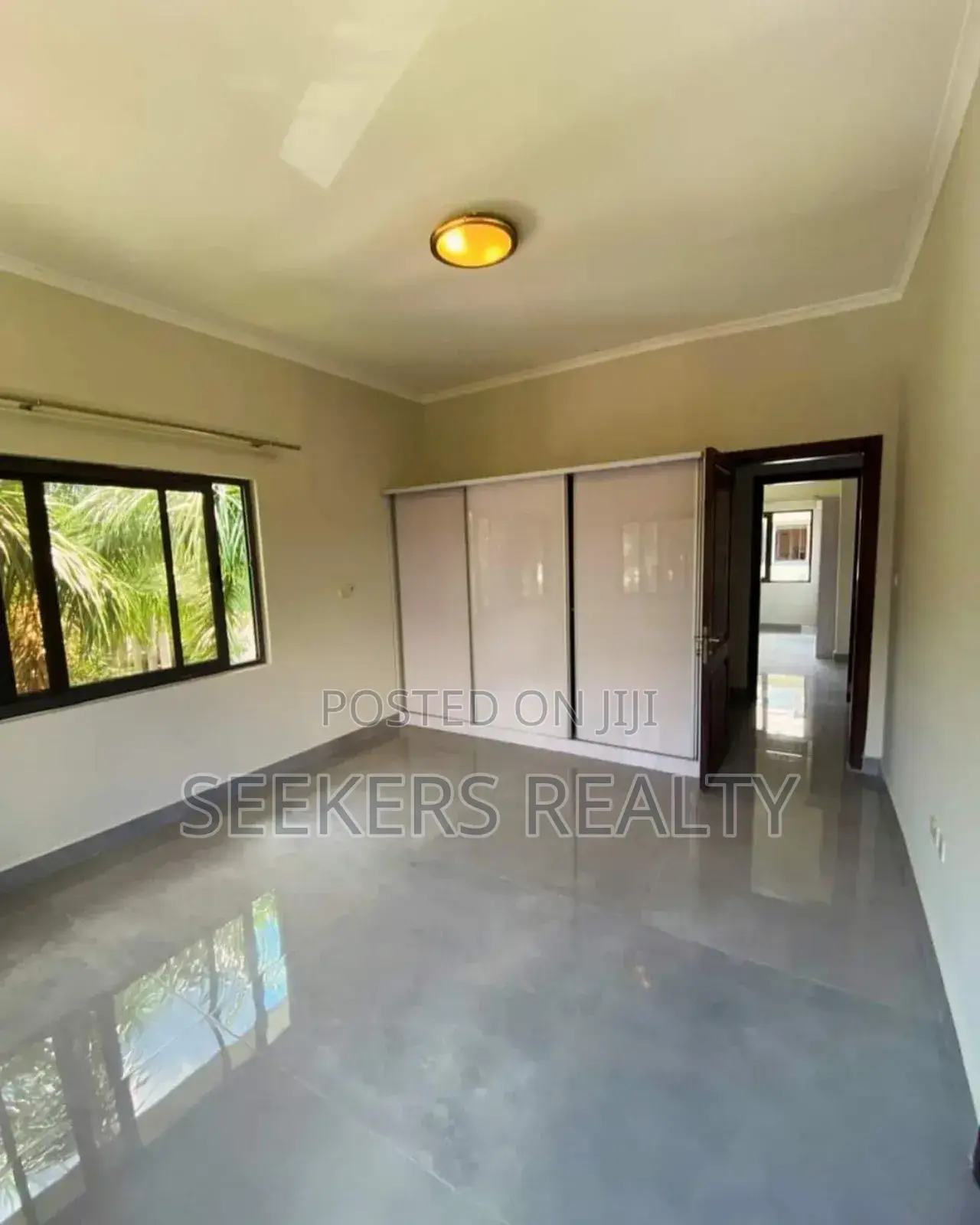 4bdrm Townhouse / Terrace in Seekers Realty, Cantonments for rent