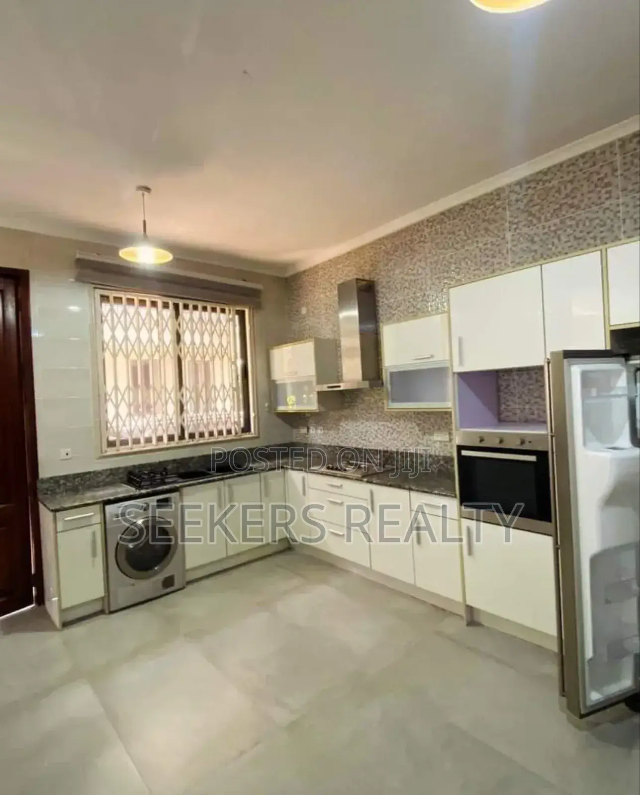 4bdrm Townhouse / Terrace in Seekers Realty, Cantonments for rent