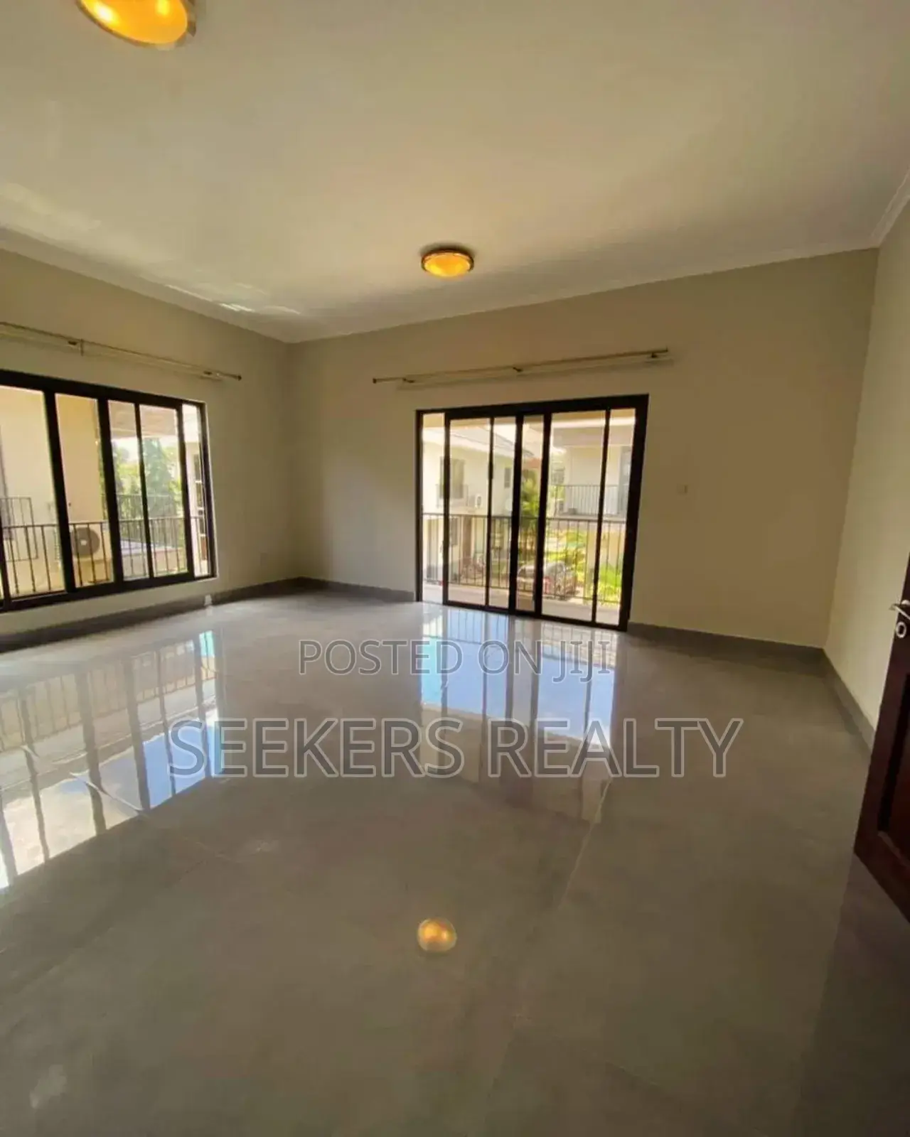 4bdrm Townhouse / Terrace in Seekers Realty, Cantonments for rent