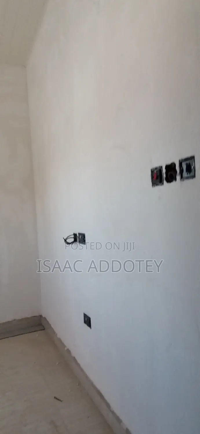 2bdrm Apartment in Spintex Bastona for rent