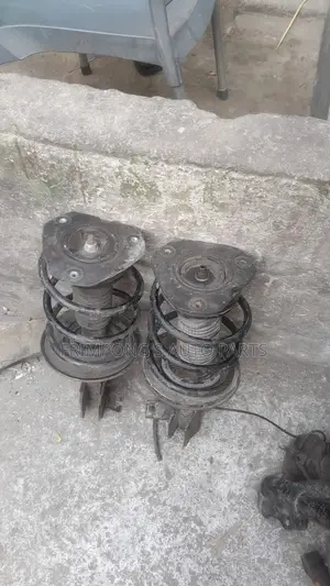 Nissan Altima 3.5 2015 Front Shocks Absorbers