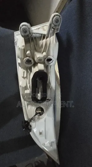 2017-2019 Jaguar XE (X760) Taillight