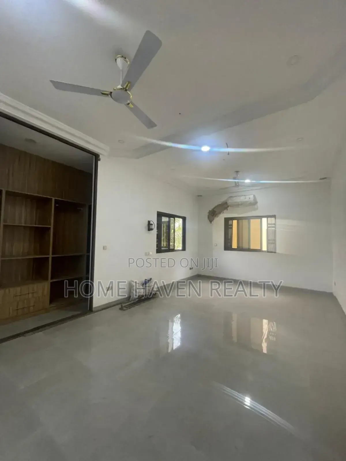 5bdrm Mansion in Dzorwulu for rent