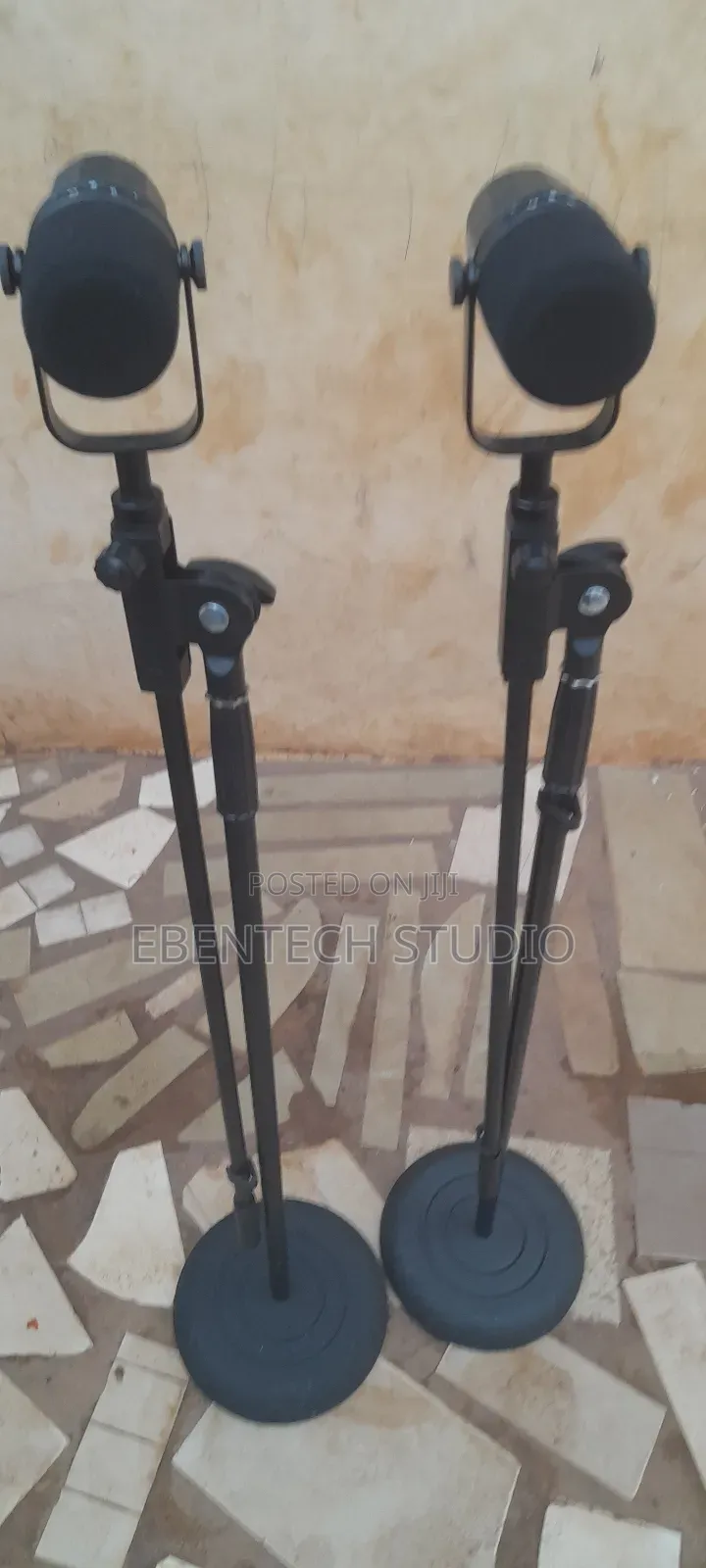 Podcast AMD Vocal Microphones for Rent