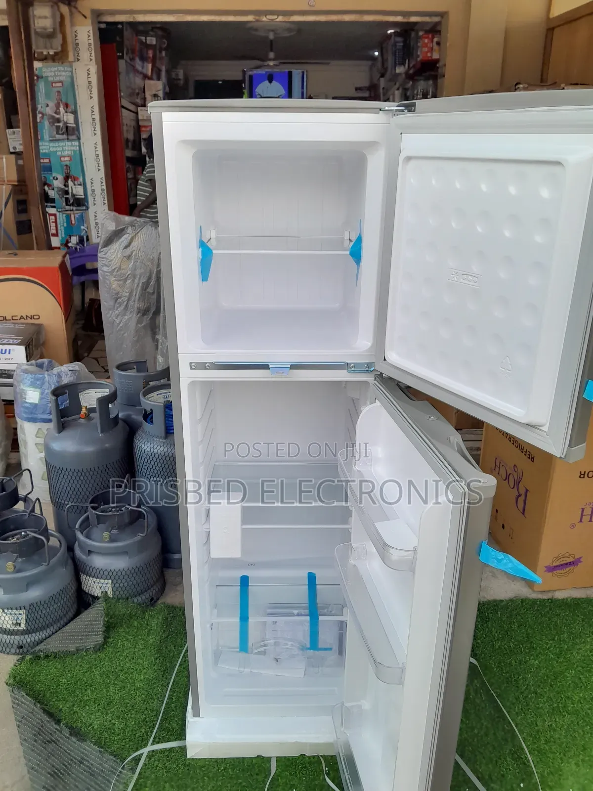 ROCH Durable Double Door Fridge 165 Litres Top Freezer