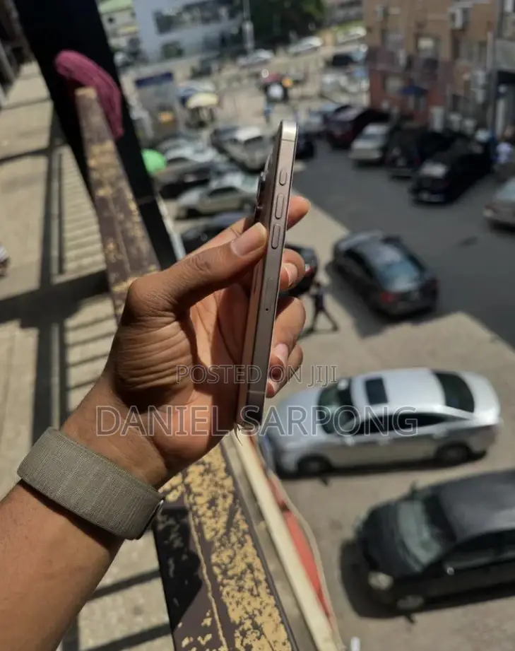 Apple iPhone 16 Pro 512 GB Gold