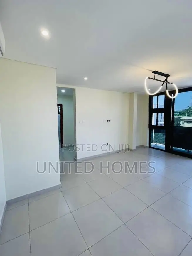 5bdrm House in Airport Residential Area for sale
